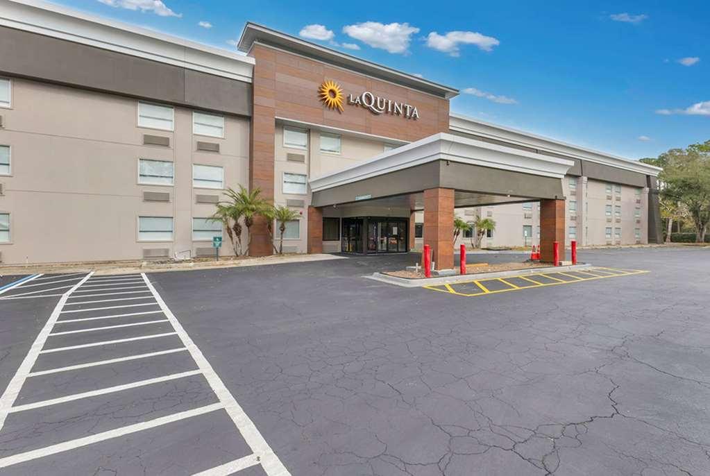 La Quinta Inn & Suites By Wyndham Jacksonville Mandarin Exterior foto